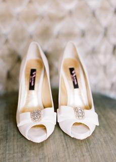 Photo Captured by Sweet Little Photographs via Bridal Musings - Lover.ly