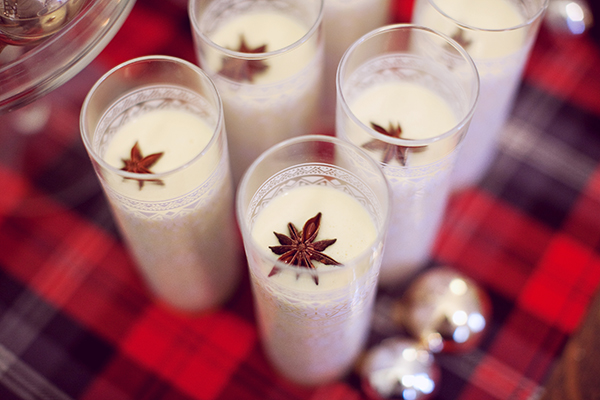 winter wedding ideas, unique winter wedding ideas, egg nog cocktial