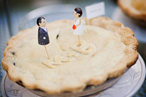 pie at wedding, wedding pie, cute wedding pie ideas,