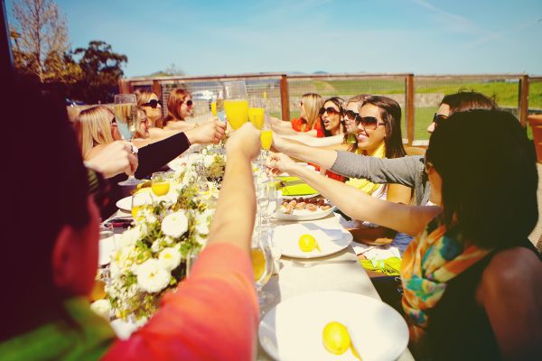 How to Plan a Post-Wedding Brunch: Tips and Etiquette